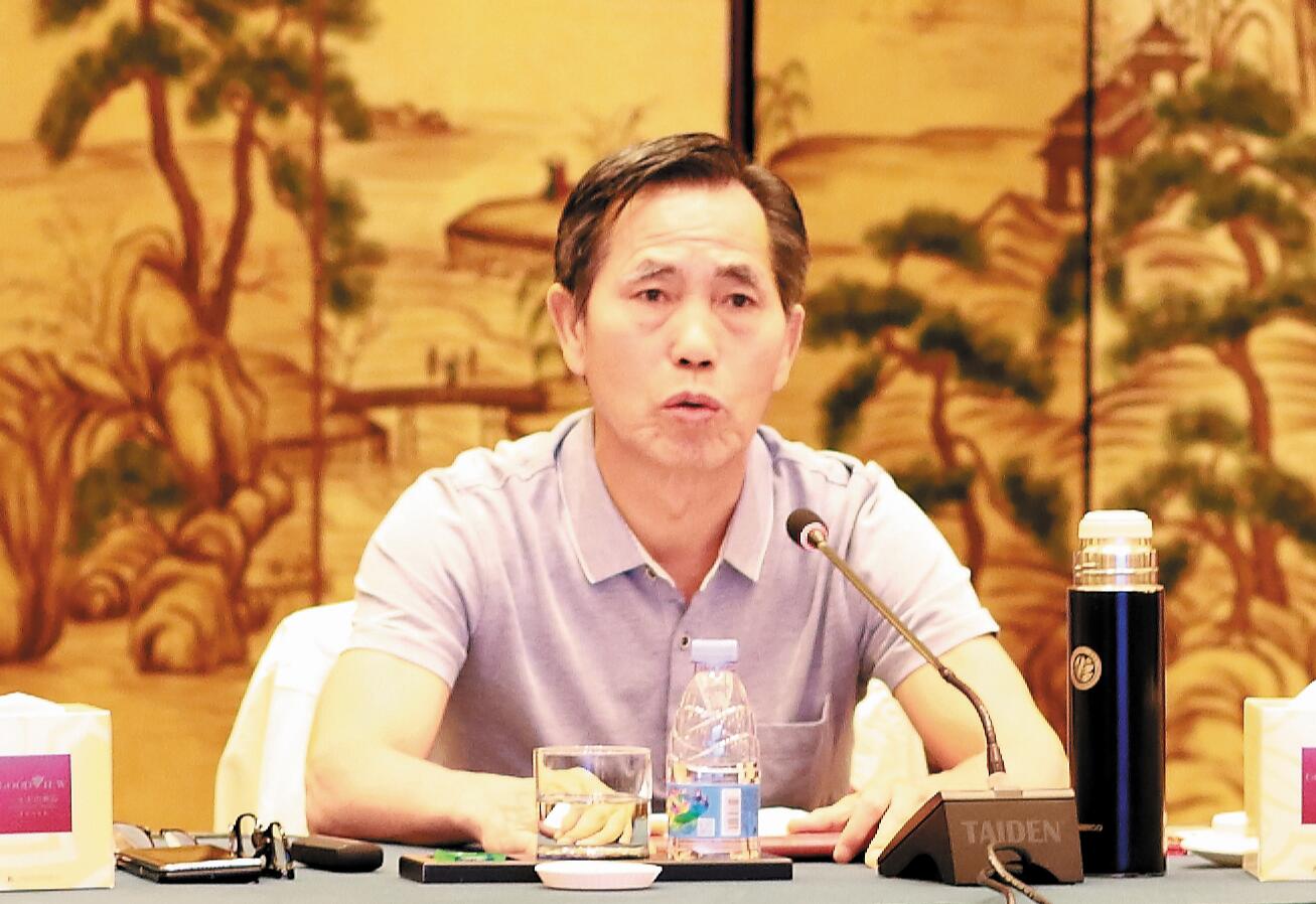 总裁讲话.jpg