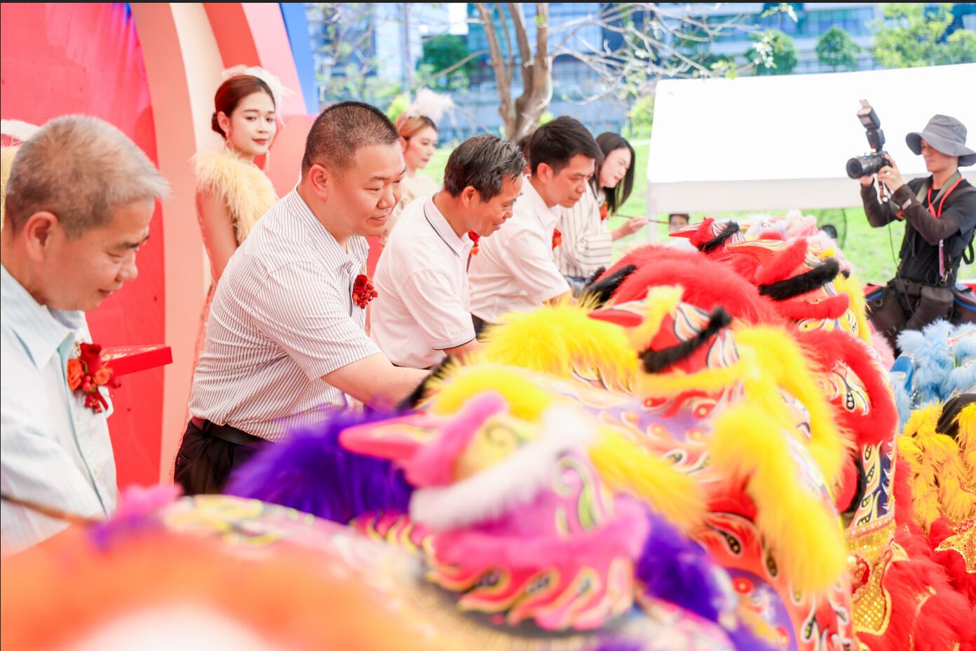 鹏程上花园二期营销中心开放4.jpg